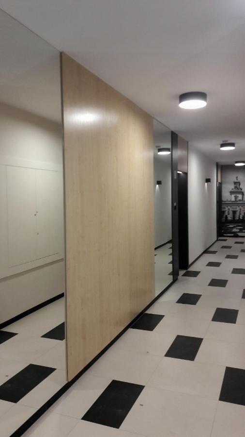 Silver Apartment in Wilanów Warschau Buitenkant foto